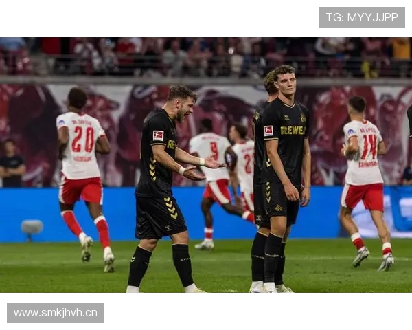 阿贾克斯关键比赛表现波动,对赛季走势形成制约