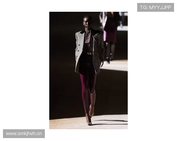 威少衣柜里塞满紧身裤，训练完直接拎包走人像赶场拍杂志