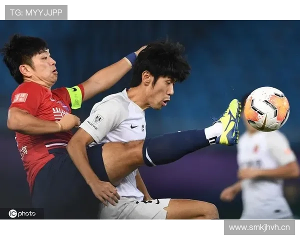 最后一人犯规判罚细节解析：哪些情况必须直接红牌？