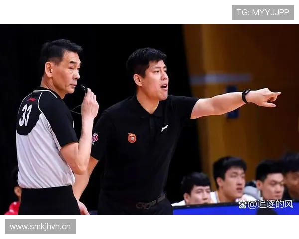篮球裁判如何准确判罚“连续动作”中的违例与犯规？
